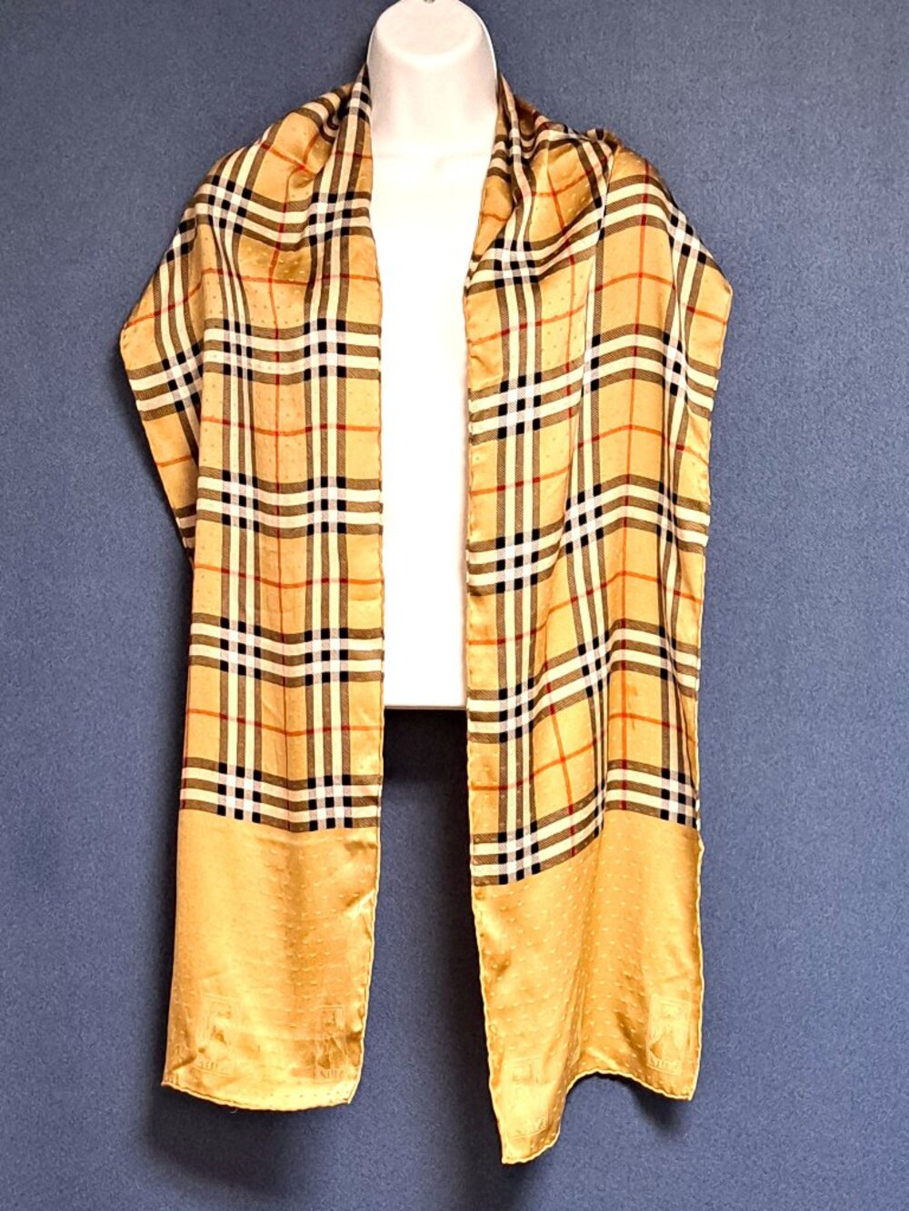 VINTAGE BURBERRY OF LONDON SILKY FEEL PLAID SHAWL SCARF SEE PICTURES